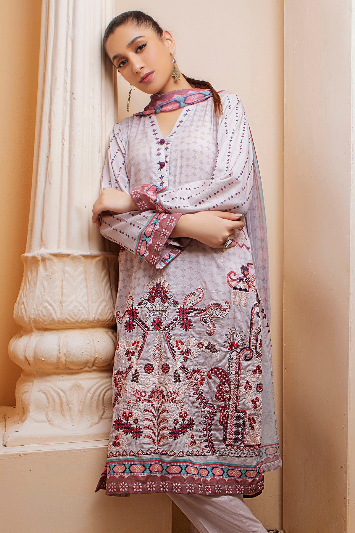 Motifz | Amal Luxury Lawn | 2956 by Motifz - Designer Dress - Type: Ladies Clothes - Available at Libayah - 100% Original