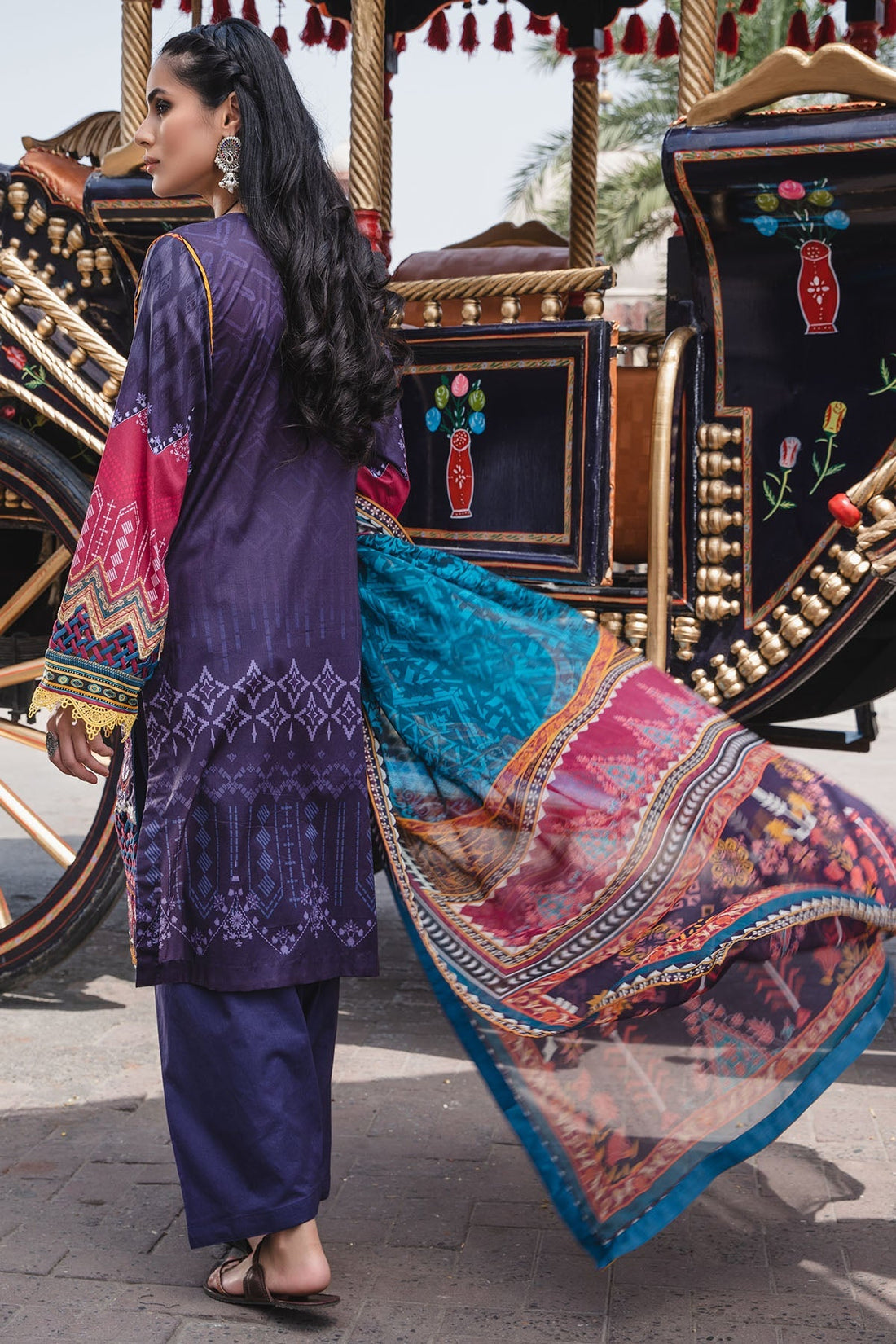 Motifz | Amal Luxury Lawn | 2932 by Motifz - Designer Dress - Type: Ladies Clothes - Available at Libayah - 100% Original