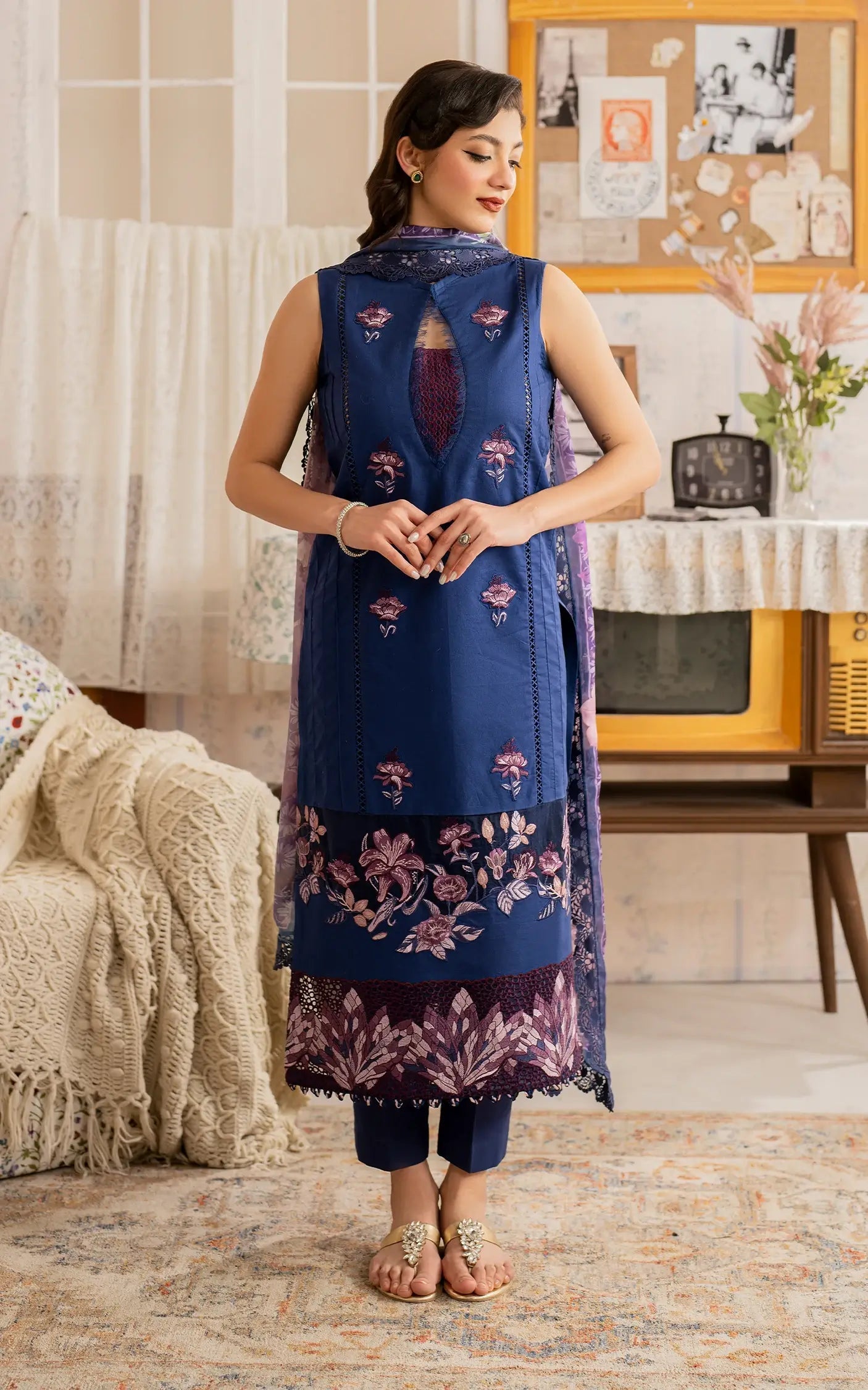 Asifa and Nabeel | Meraki Vintage 25 | Resham (MVL25-18) by Asifa and Nabeel - Designer Dress - Type: Ladies Clothes - Available at Libayah - 100% Original