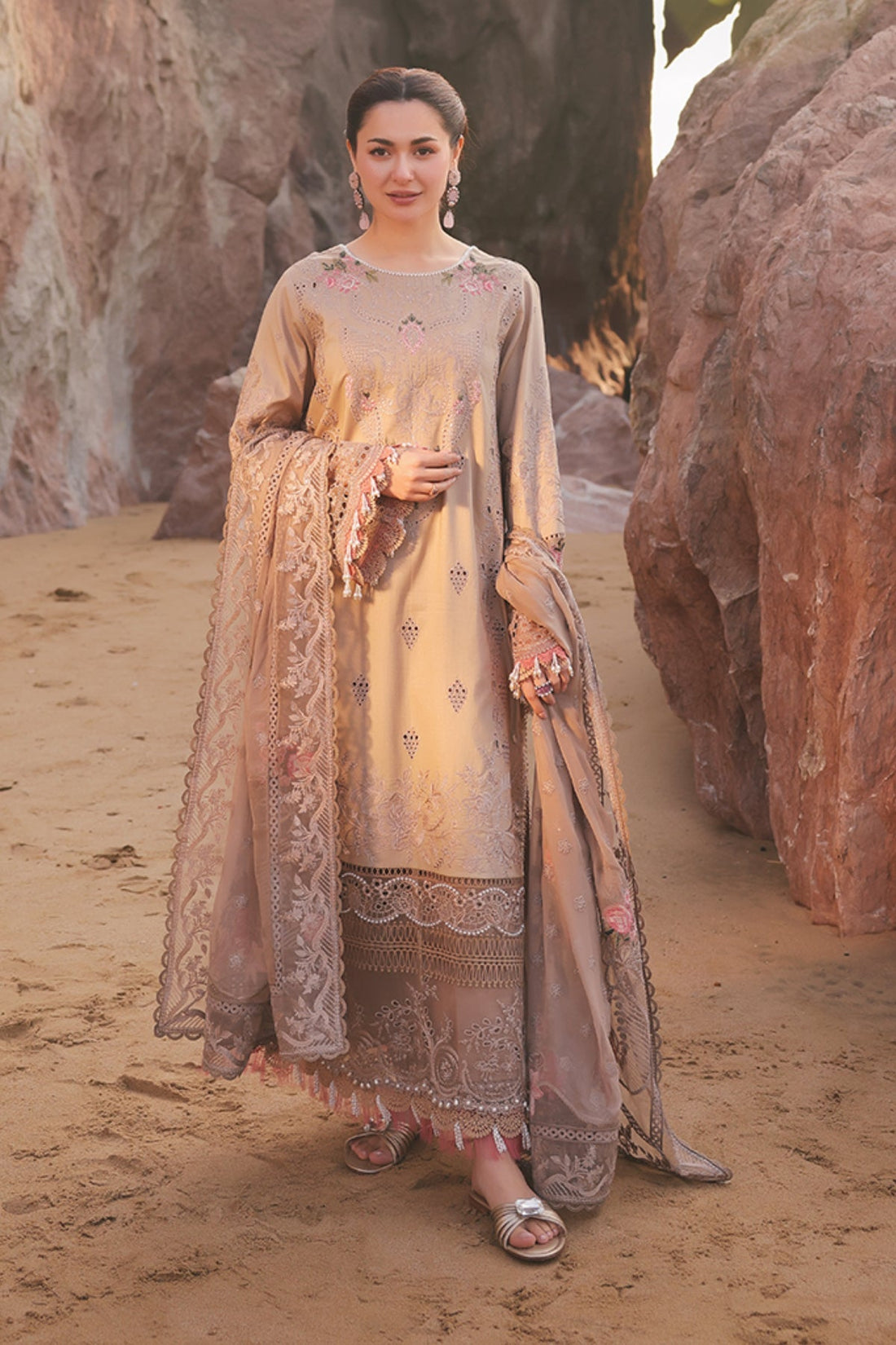 Imrozia Premium | Hania Luxury Lawn 25 | SL 81 Alyana by Imrozia Premium - Designer Dress - Type: Ladies Clothes - Available at Libayah - 100% Original