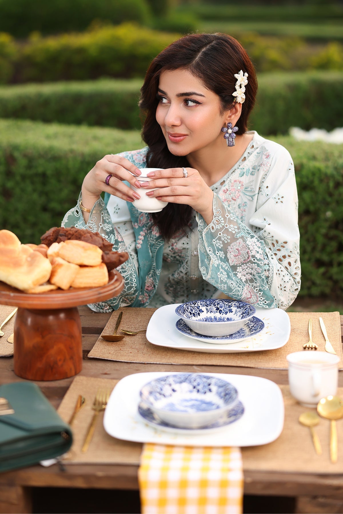 Imrozia Premium | Hayam Luxury Lawn 25 | SL 88 HIBA by Imrozia Premium - Designer Dress - Type: Ladies Clothes - Available at Libayah - 100% Original