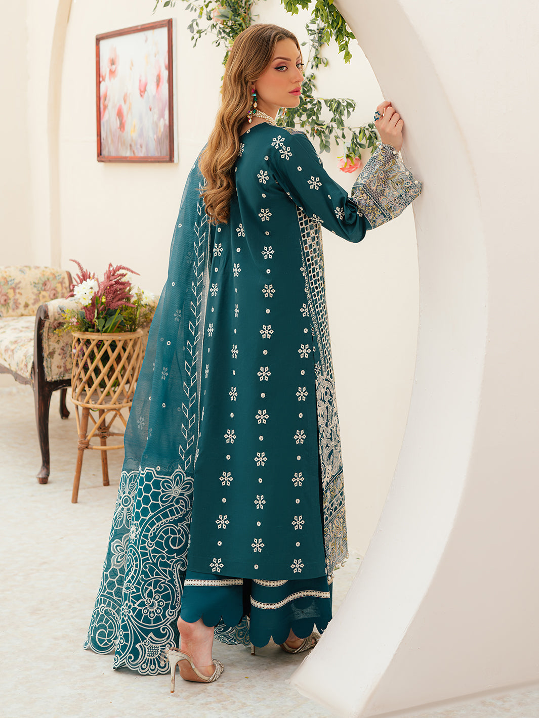 Mahnur | Allenura Luxury Lawn 24 | TUSCANY by Mahnur - Designer Dress - Type: Ladies Clothes - Available at Libayah - 100% Original