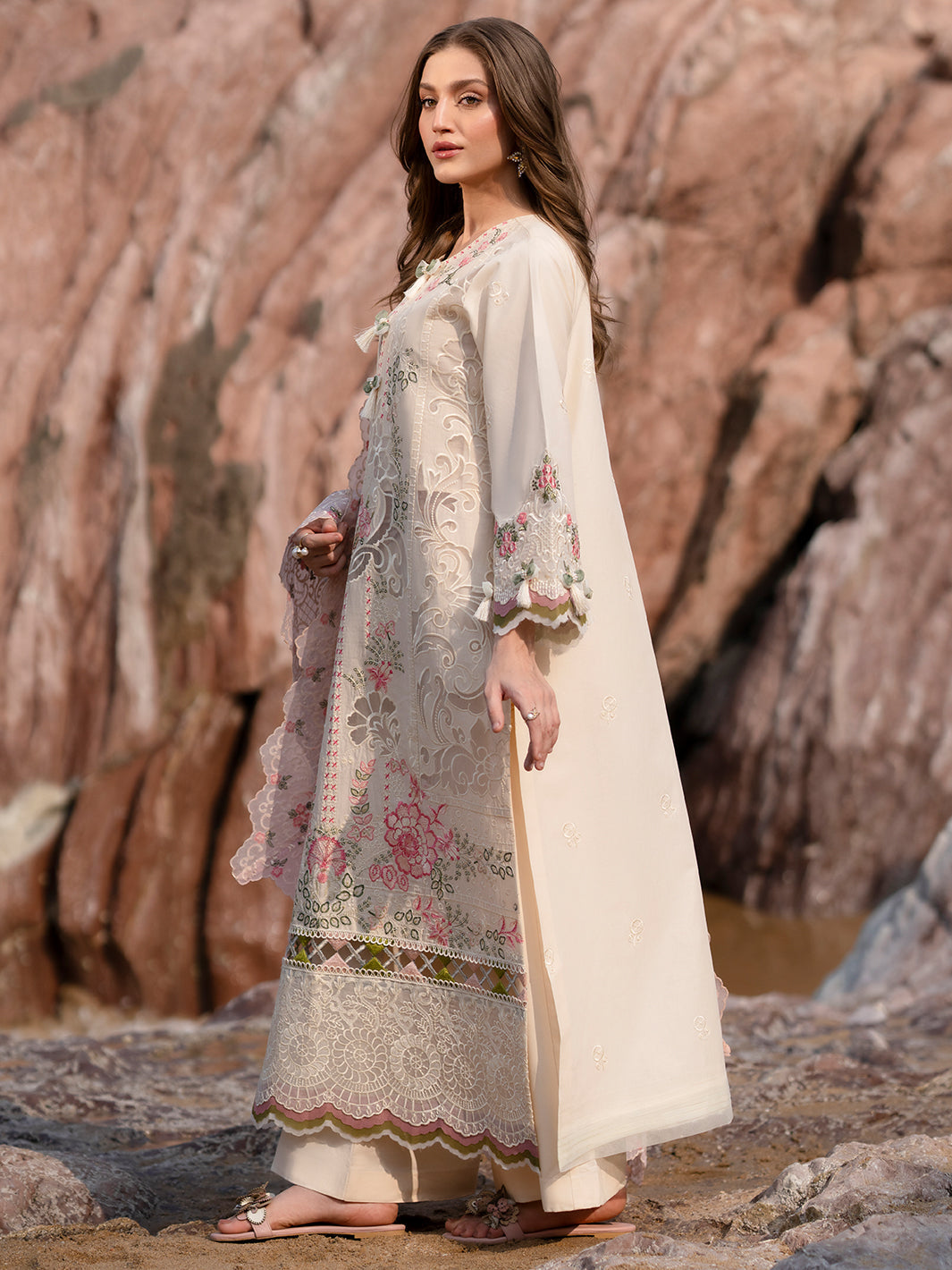 Mahnur | Sirena Luxury Lawn 25 | Wisteria by Mahnur - Designer Dress - Type: Ladies Clothes - Available at Libayah - 100% Original