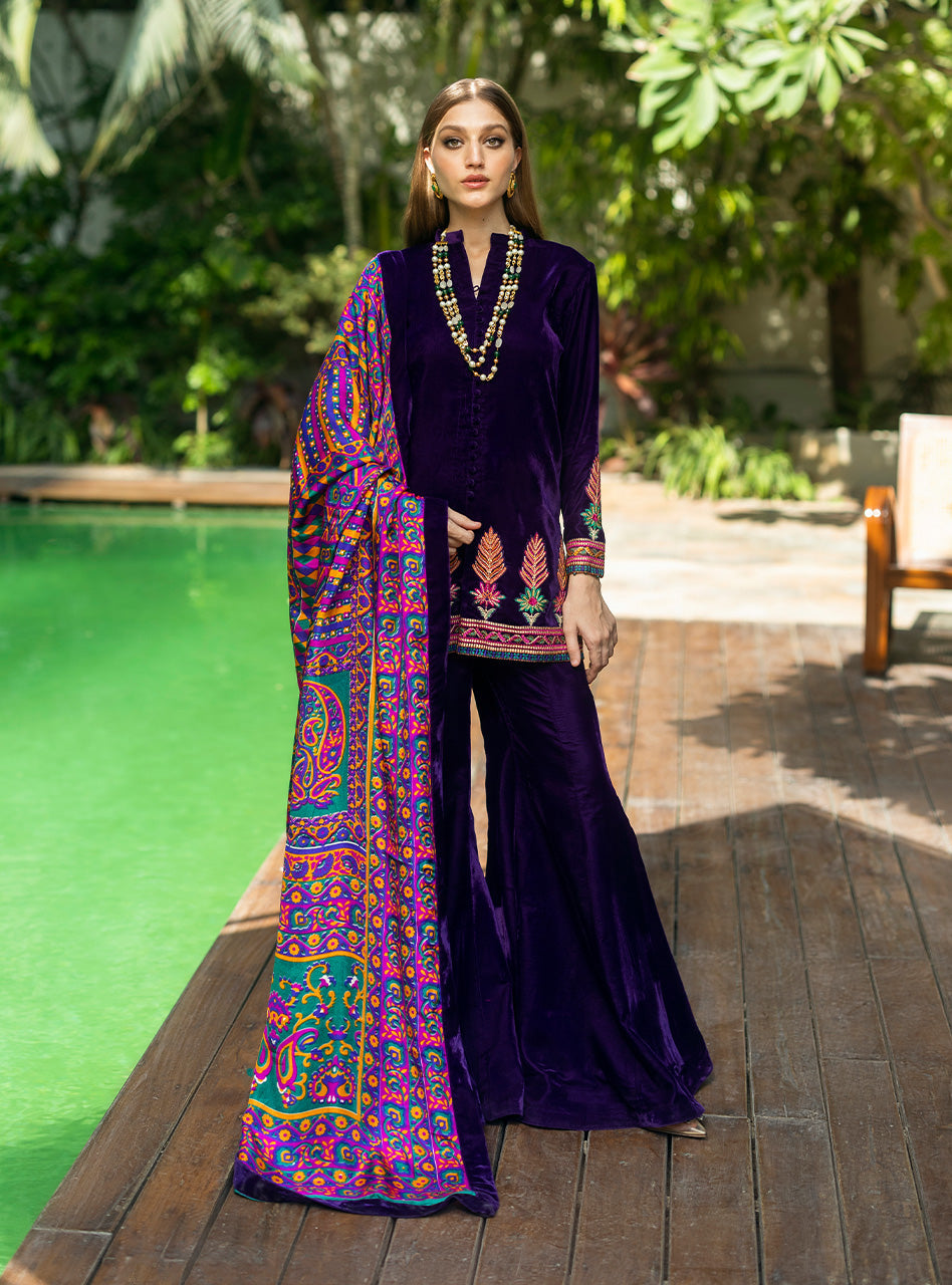 Zainab Chottani | Makhmal Luxe Pret | Habibeh by Zainab Chottani - Designer Dress - Type: Ladies Clothes - Available at Libayah - 100% Original