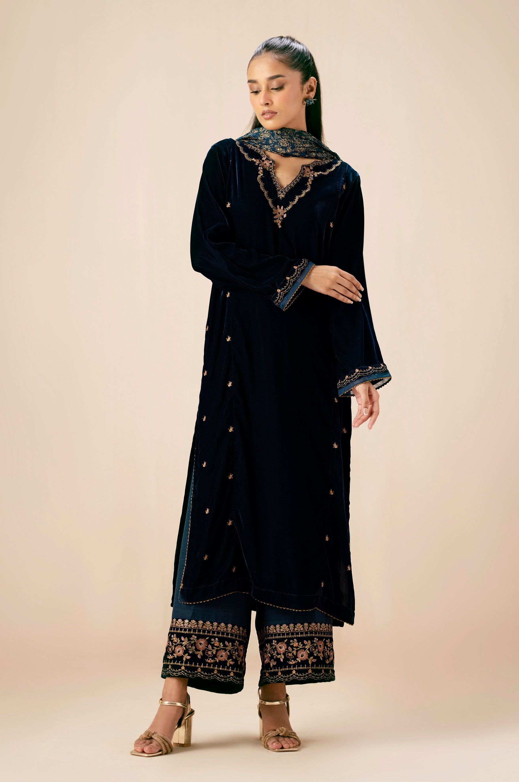 Zeen | Winter Collection | Velvet 11 by Zeen - Designer Dress - Type: Ladies Clothes - Available at Libayah - 100% Original
