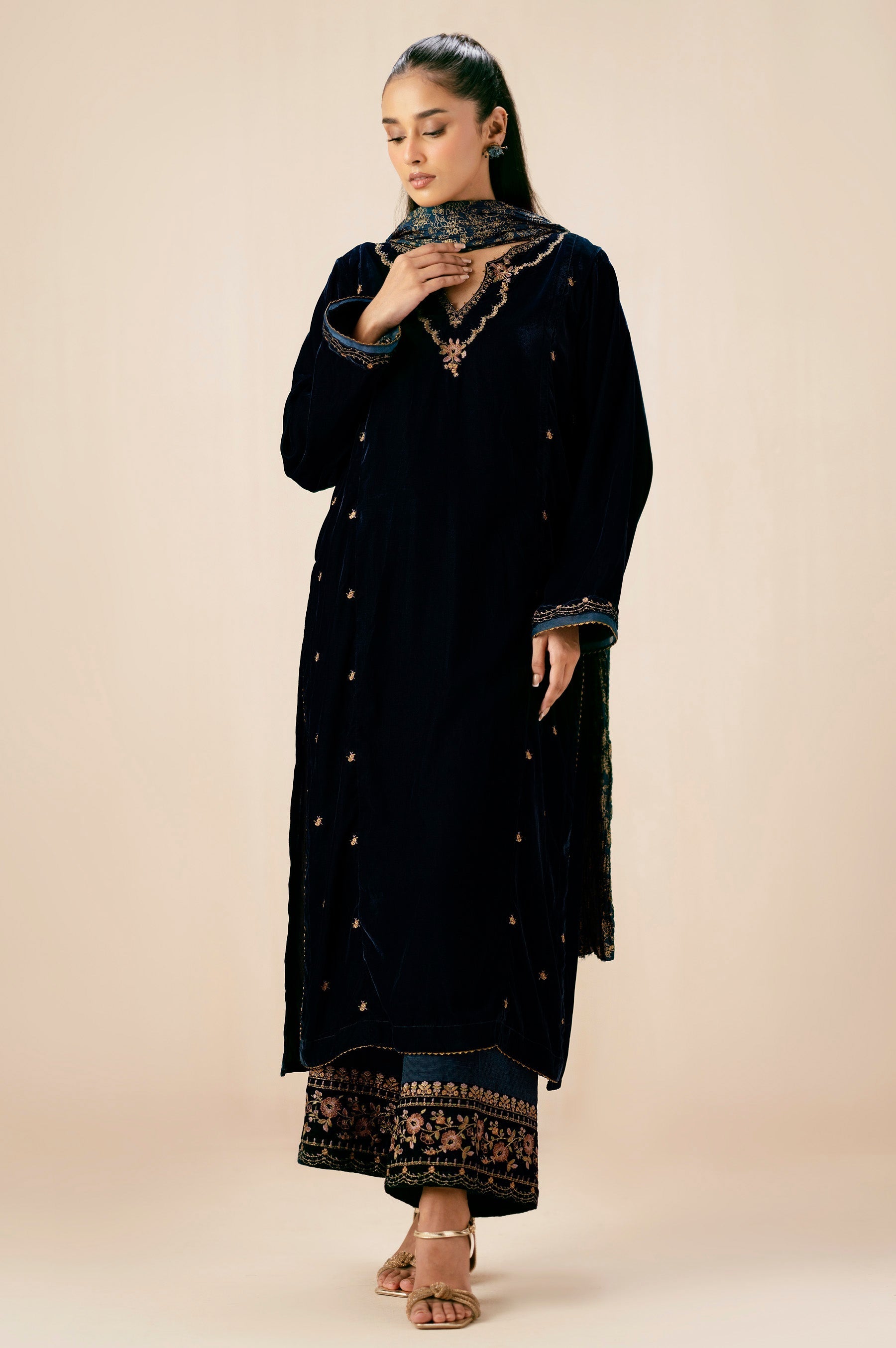 Zeen | Winter Collection | Velvet 11 by Zeen - Designer Dress - Type: Ladies Clothes - Available at Libayah - 100% Original