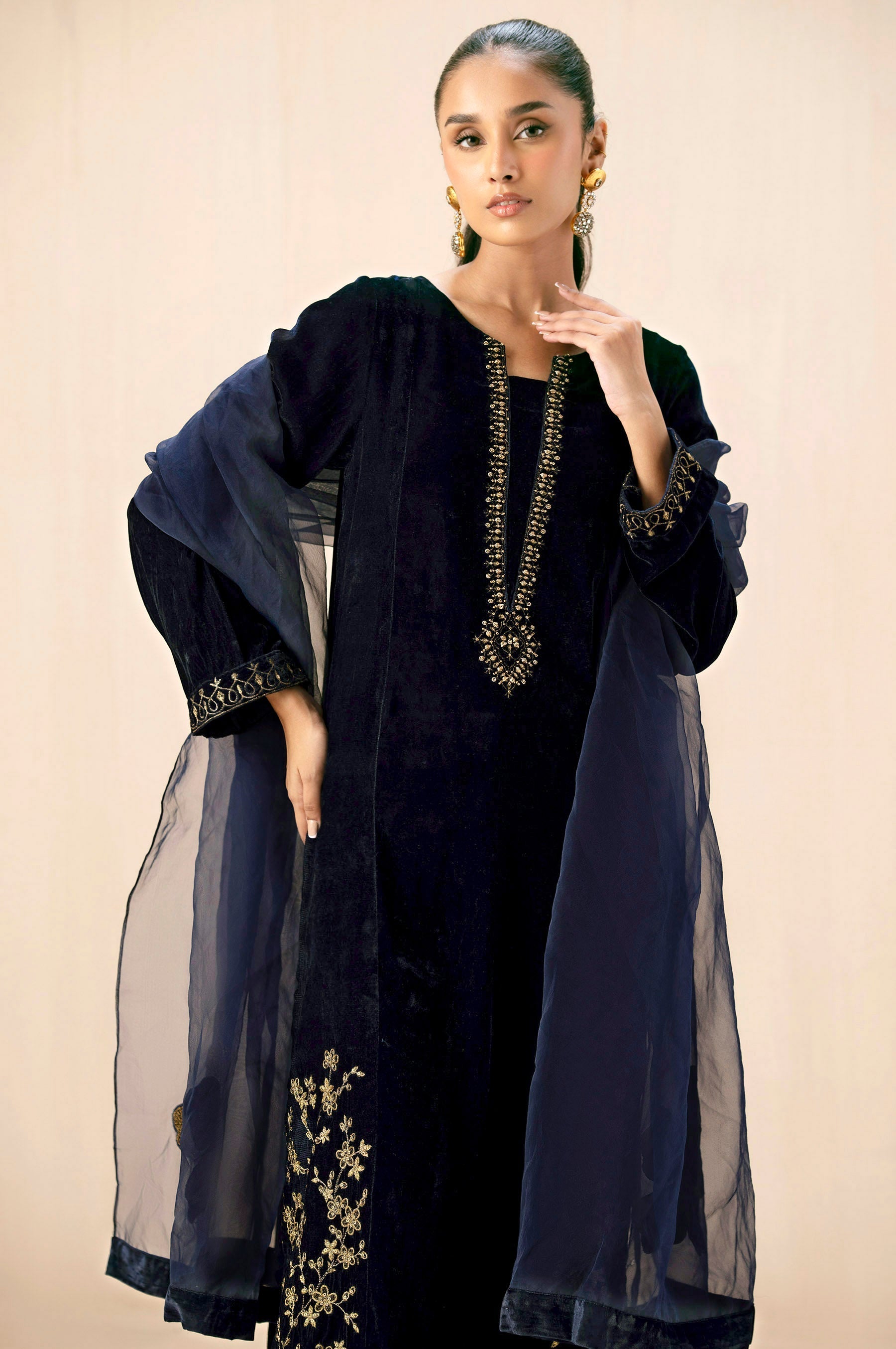Zeen | Winter Collection | Velvet 13 by Zeen - Designer Dress - Type: Ladies Clothes - Available at Libayah - 100% Original