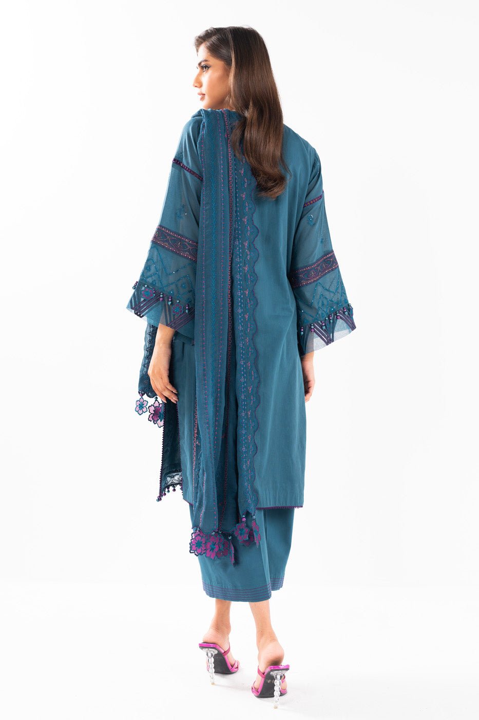Alkaram | Luxury Lawn 24 | EC-06-24 by Alkaram - Designer Dress - Type: Ladies Clothes - Available at Libayah - 100% Original