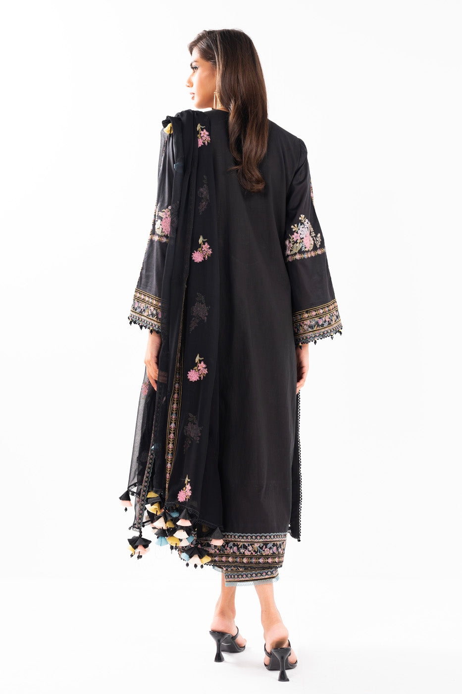 Alkaram | Luxury Lawn 24 | EC-10-24 by Alkaram - Designer Dress - Type: Ladies Clothes - Available at Libayah - 100% Original