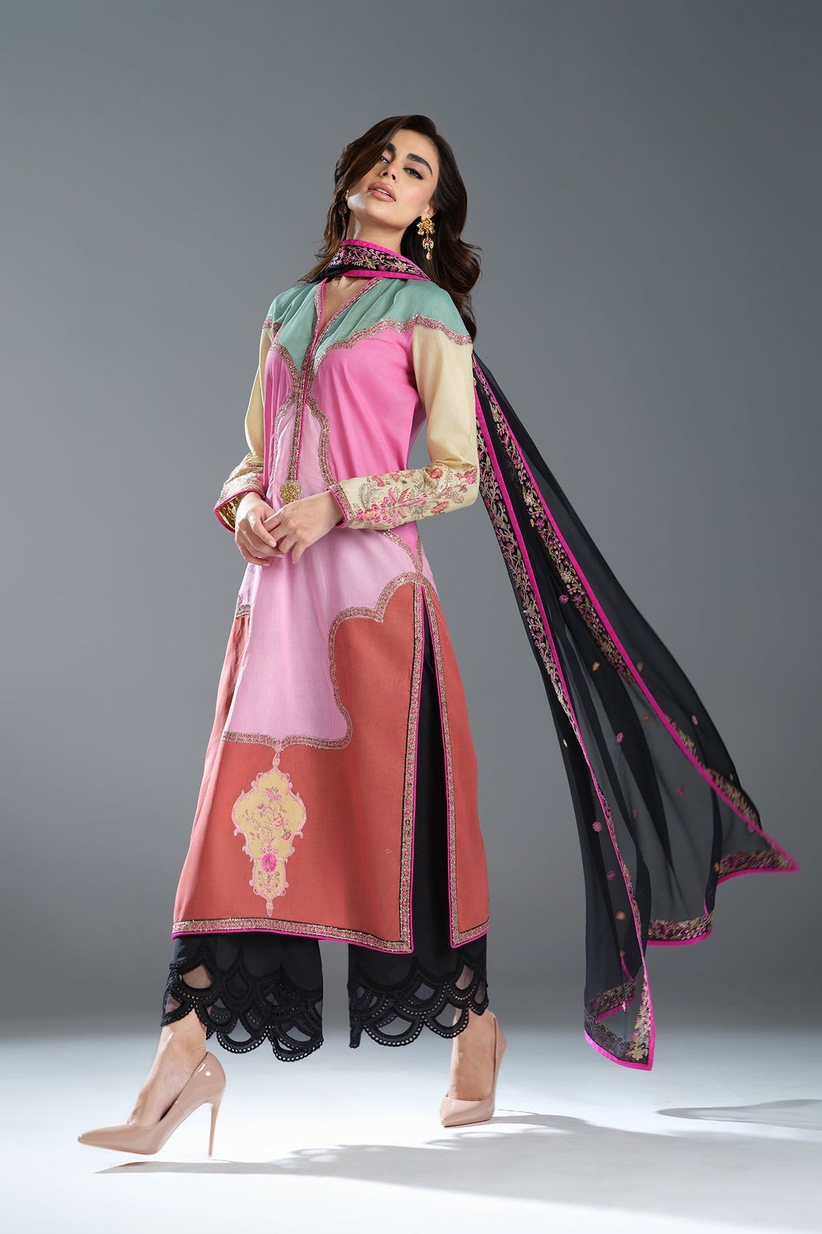 Fahad Hussayn | Pehra Luxury Pret 24 | ANTARI by Fahad Hussayn - Designer Dress - Type: Ladies Clothes - Available at Libayah - 100% Original
