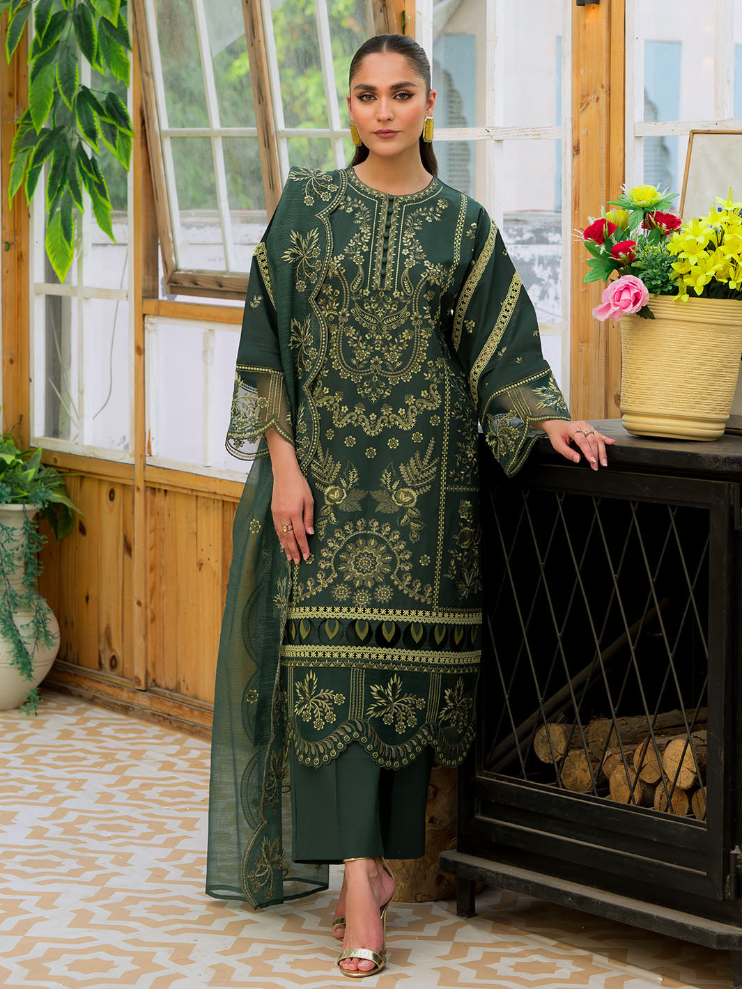 Mahnur | Bella Lawn 24 | BL - 06 by Mahnur - Designer Dress - Type: Ladies Clothes - Available at Libayah - 100% Original