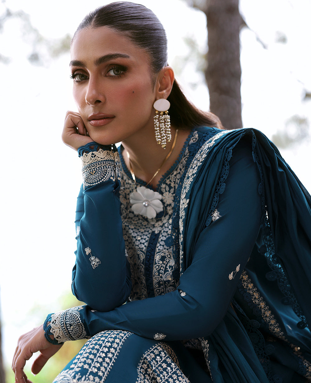 Republic Womenswear | Talia Luxury Lawn 25 | D6-B - Naya by Republic Womenswear - Designer Dress - Type: Ladies Clothes - Available at Libayah - 100% Original