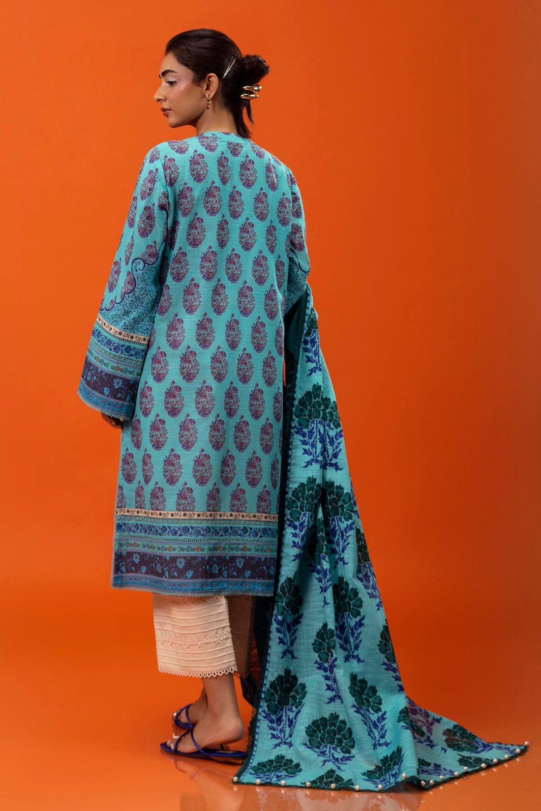 Sana Safinaz | Mahay Winter 24 | H243-003B-2Q by Sana Safinaz - Designer Dress - Type: Luxury - Available at Libayah - 100% Original