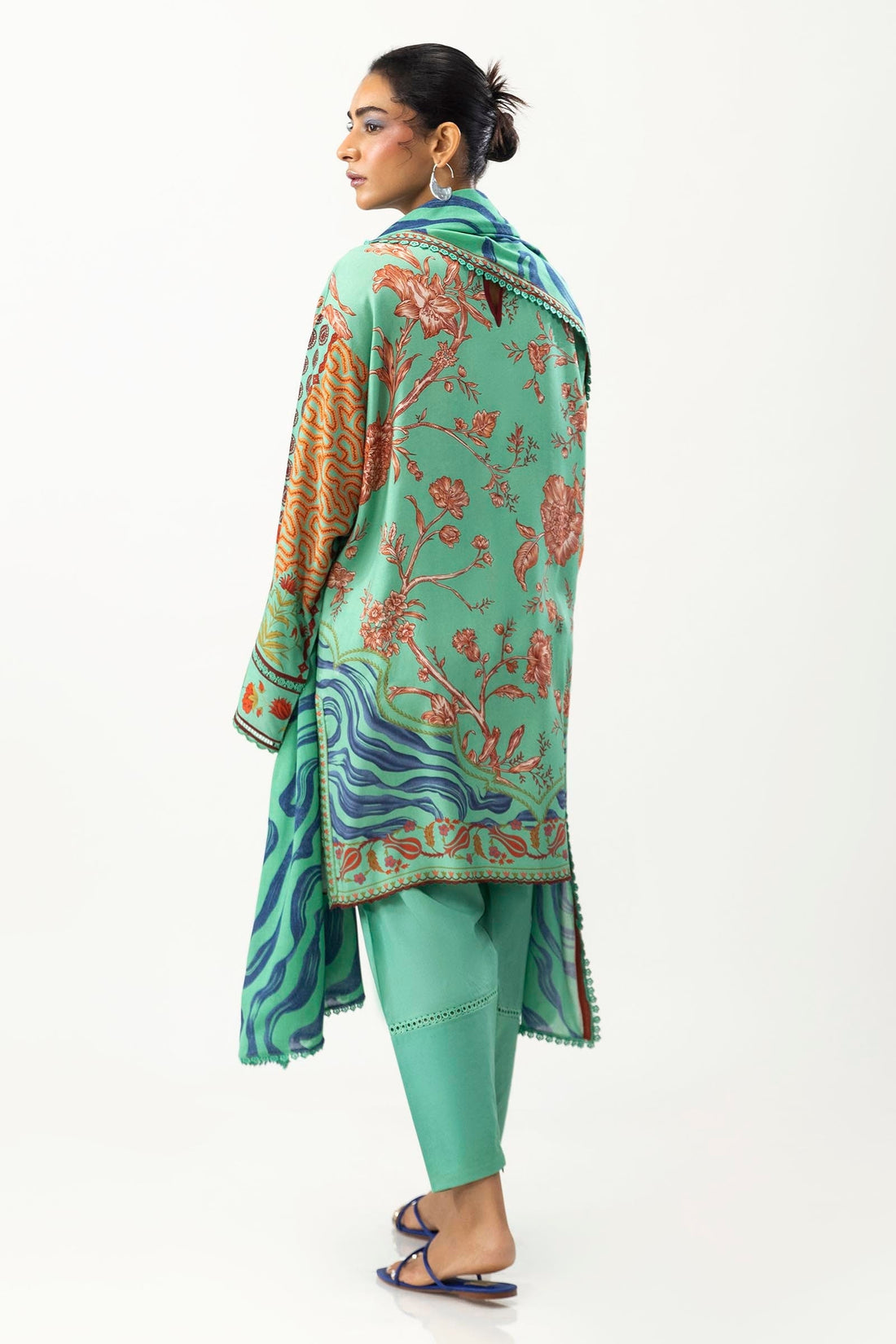 Sana Safinaz | Mahay Winter 24 | H243-004A-3DA by Sana Safinaz - Designer Dress - Type: Luxury - Available at Libayah - 100% Original
