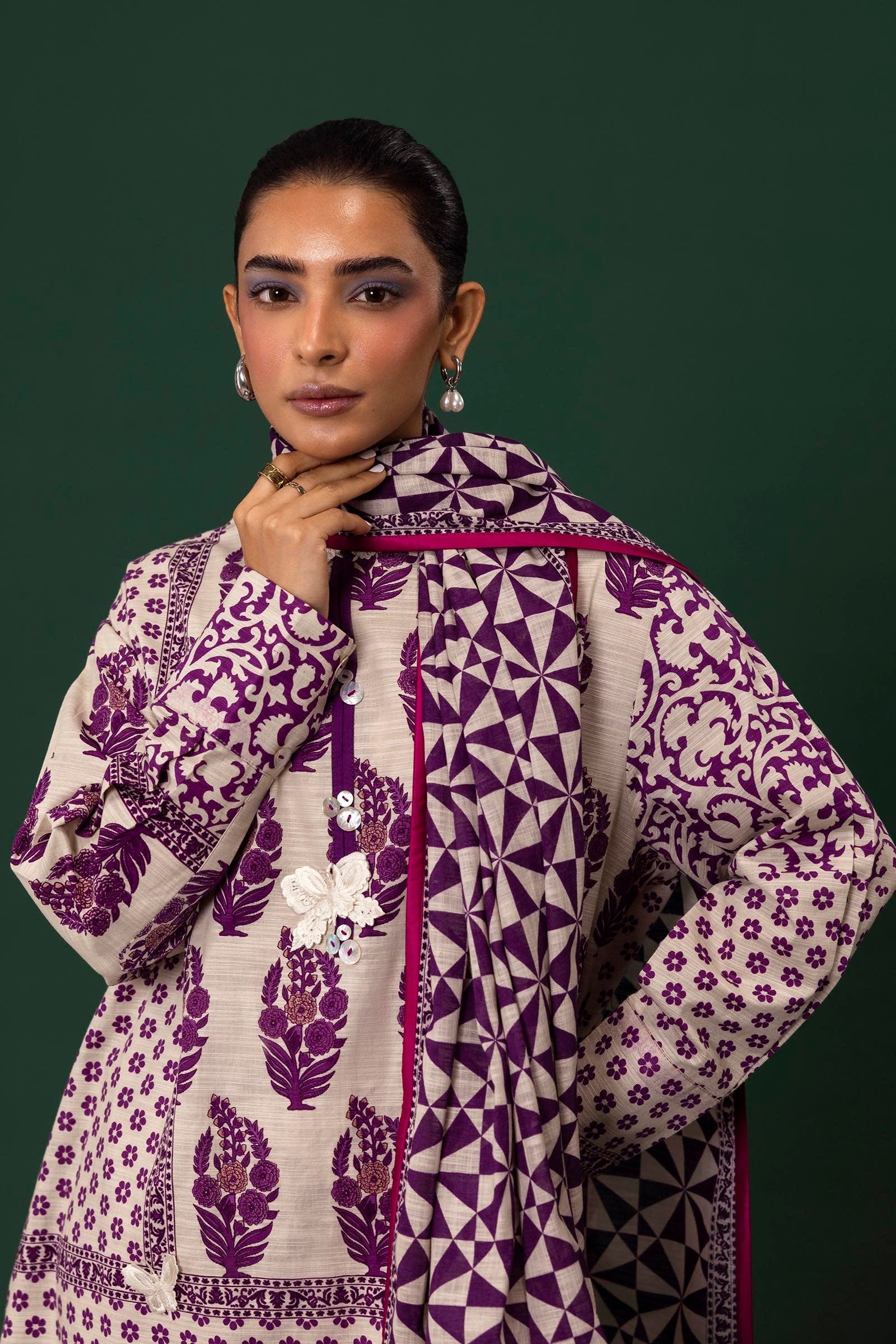 Sana Safinaz | Mahay Winter 24 | H243-009A-3CQ by Sana Safinaz - Designer Dress - Type: Luxury - Available at Libayah - 100% Original