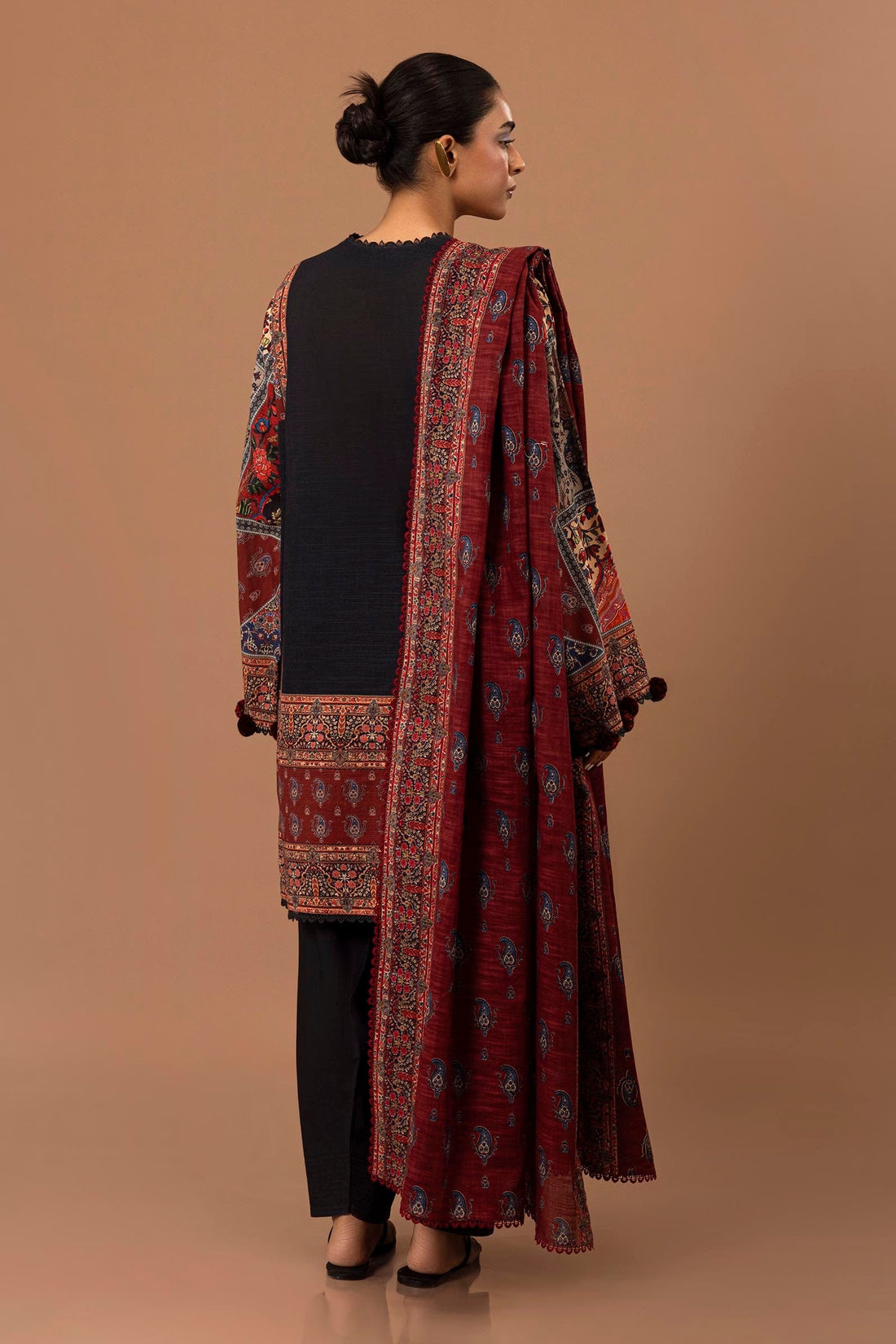 Sana Safinaz | Mahay Winter 24 | H243-019A-2BQ by Sana Safinaz - Designer Dress - Type: Luxury - Available at Libayah - 100% Original