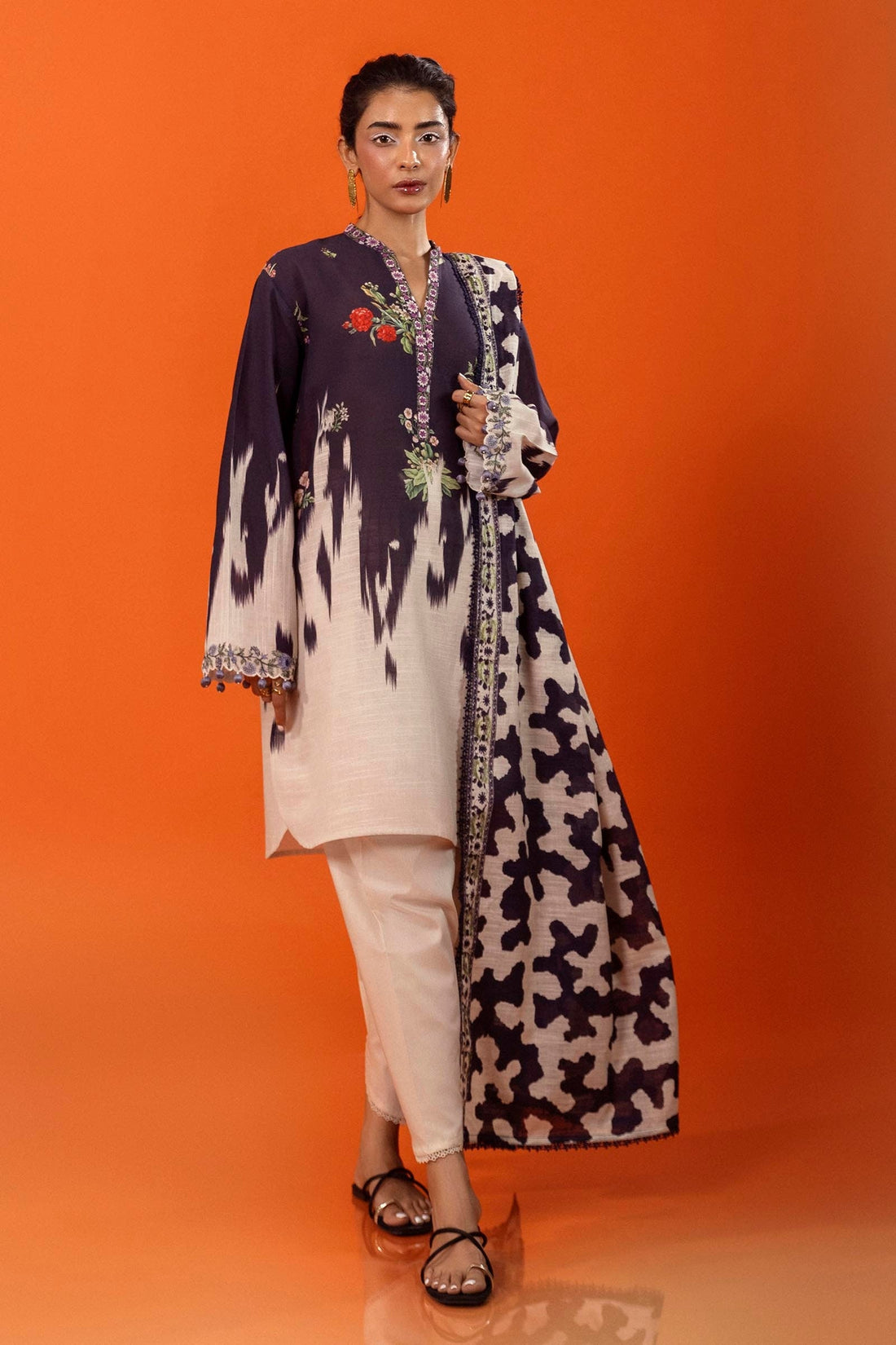 Sana Safinaz | Mahay Winter 24 | H243-021B-2BQ by Sana Safinaz - Designer Dress - Type: Luxury - Available at Libayah - 100% Original