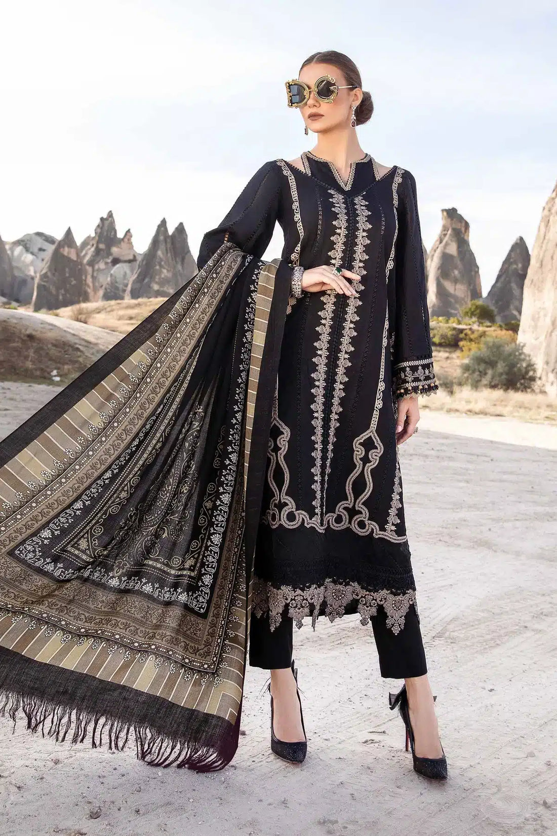 Maria B | M Prints Winter 23 | MPT-2002-B by Maria B - Designer Dress  - Type : Ladies Clothes - Available at Libayah - 100% Original 