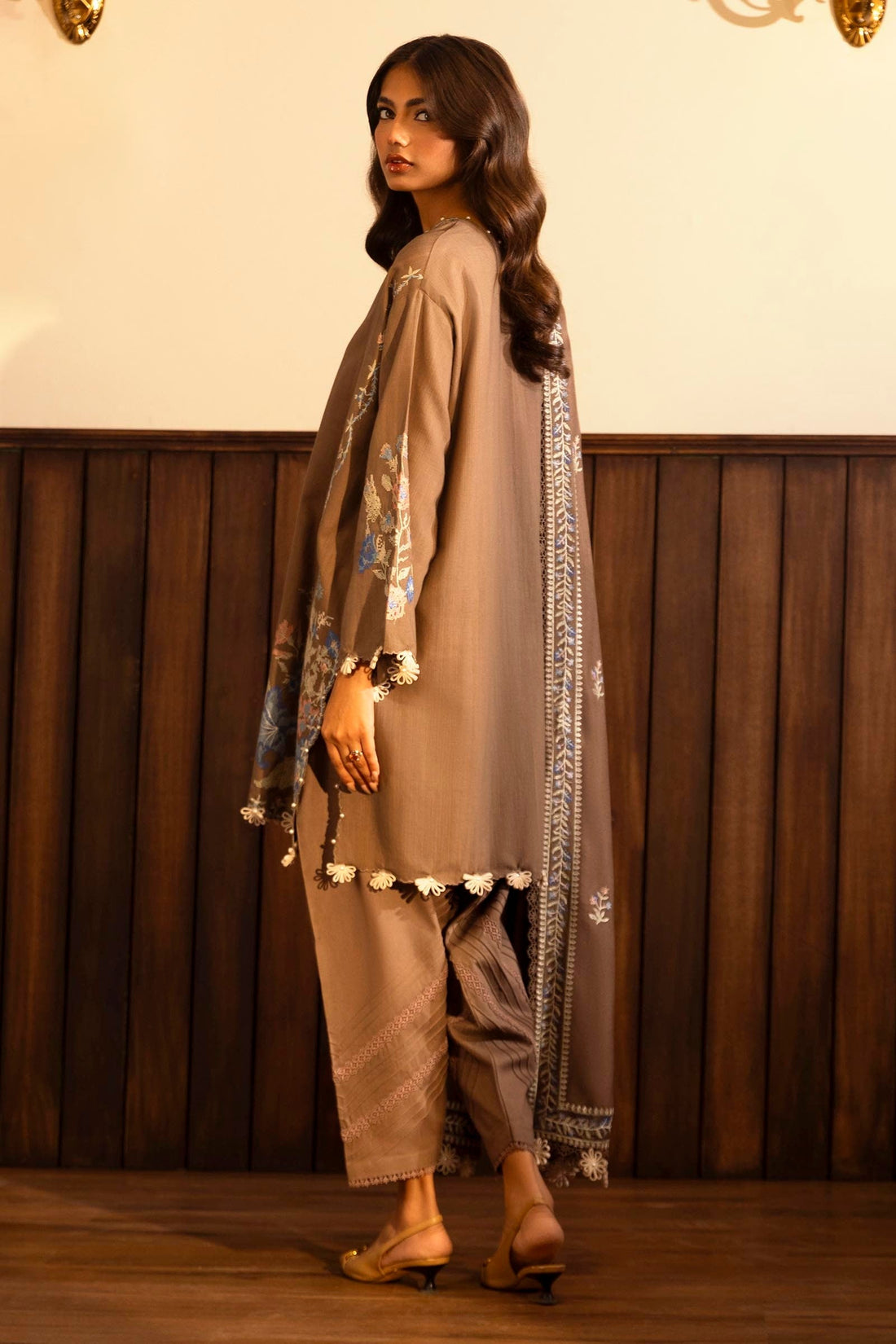 Sana Safinaz | Muzlin Winter 2024 | M243-013B-3CP by Sana Safinaz - Designer Dress - Type: Ladies Clothes - Available at Libayah - 100% Original