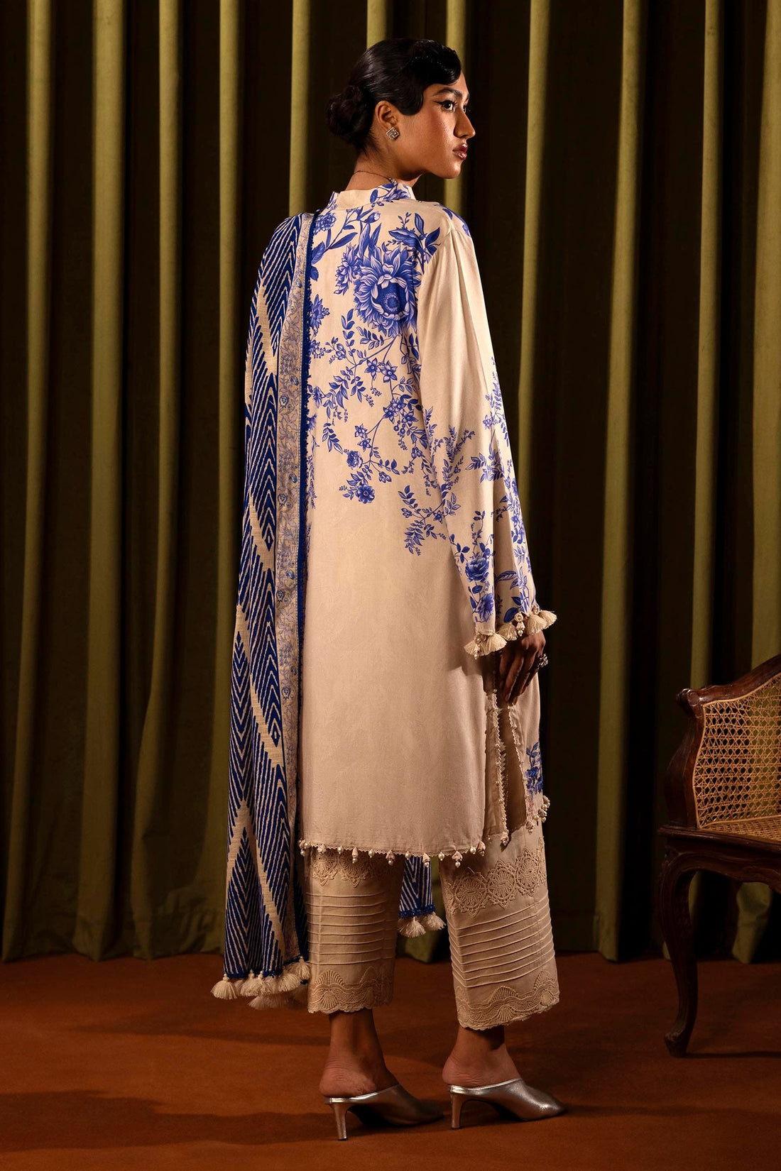 Sana Safinaz | Muzlin Winter 2024 | M243-018A-3CQ by Sana Safinaz - Designer Dress - Type: Ladies Clothes - Available at Libayah - 100% Original
