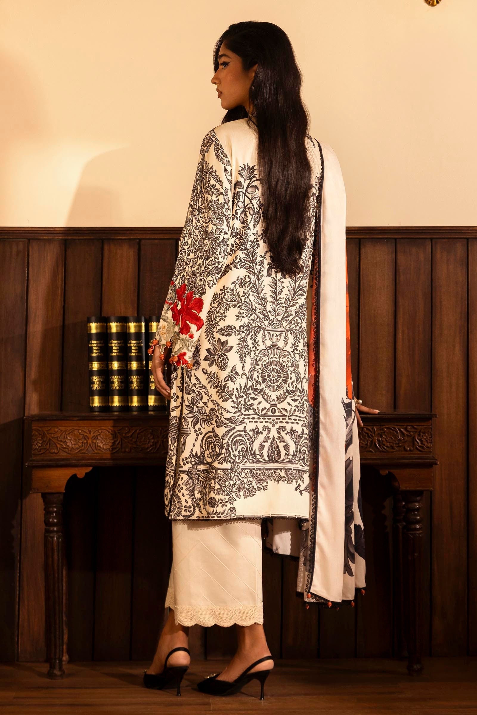 Sana Safinaz | Muzlin Winter 2024 |  M243-019A-3DB by Sana Safinaz - Designer Dress - Type: Ladies Clothes - Available at Libayah - 100% Original