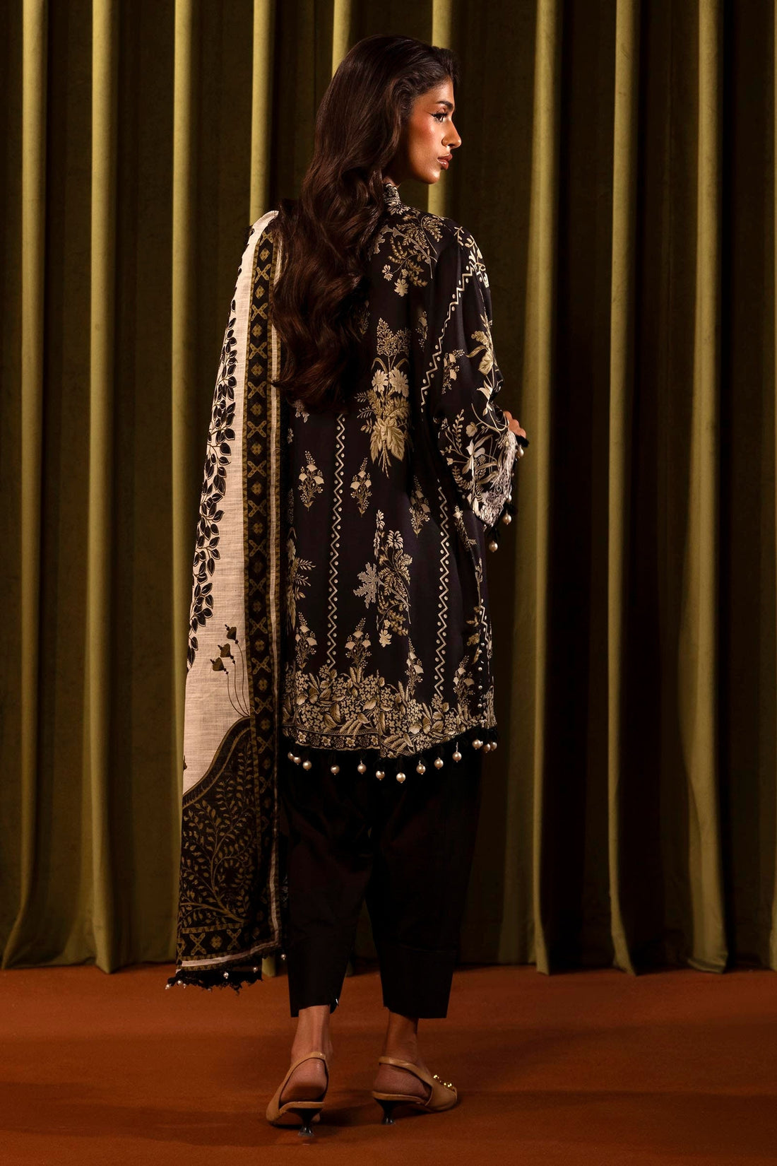 Sana Safinaz | Muzlin Winter 2024 |  M243-020B-3CQ by Sana Safinaz - Designer Dress - Type: Ladies Clothes - Available at Libayah - 100% Original